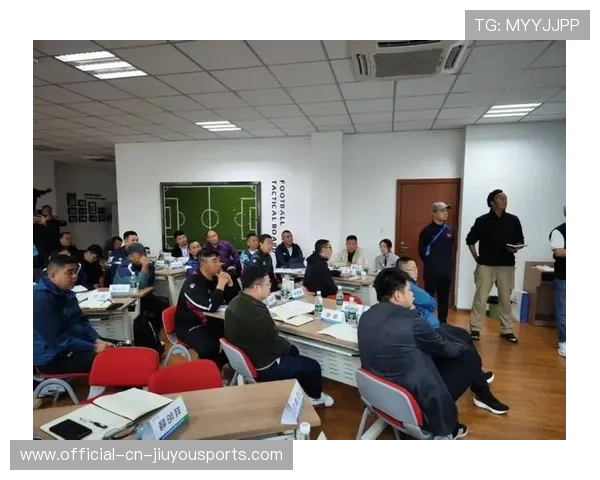 中国足球职业联赛裁判员培训体系完善，中国足球裁判员考试